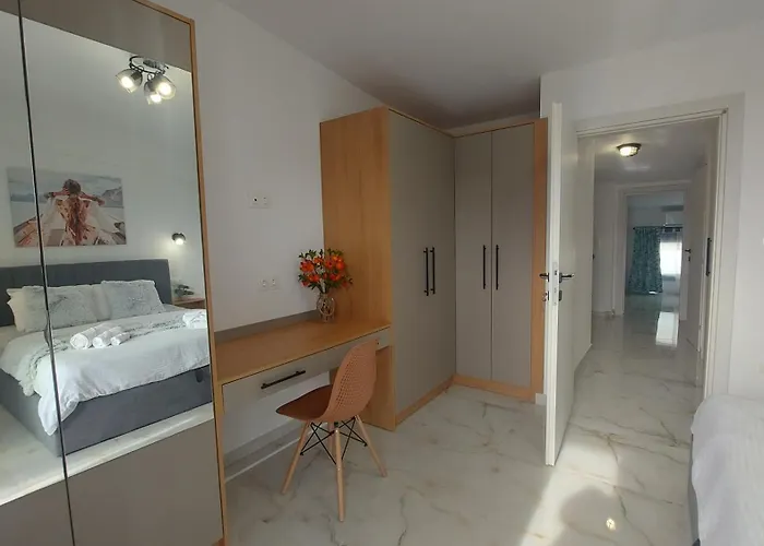 Lora Home, 250m From The *