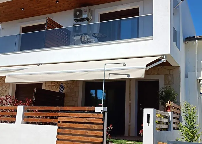 Lora Home, 250m From The Nikiti (Sithonia)