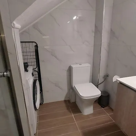 Lora Home, 250m From The Holiday home