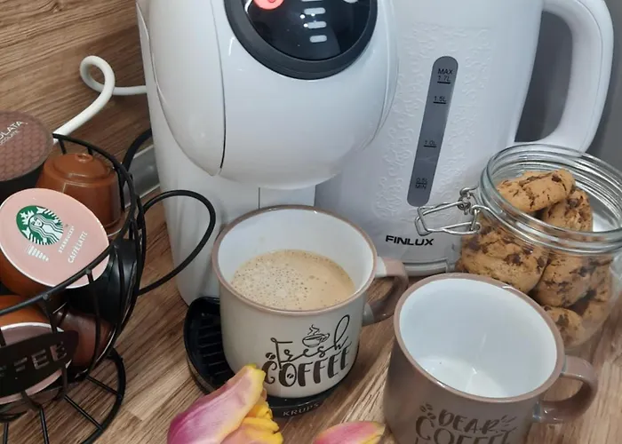 Lora Home, 250m From The 펜션 니키티