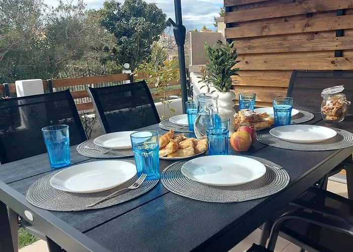 펜션 Lora Home, 250m From The *