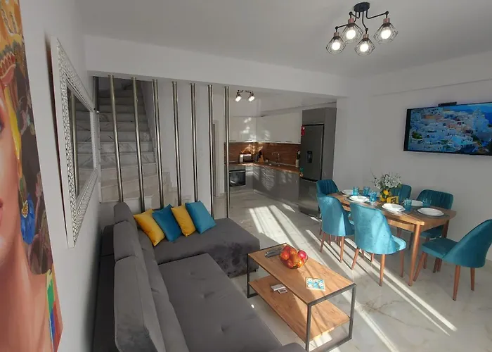 Lora Home, 250m From The *